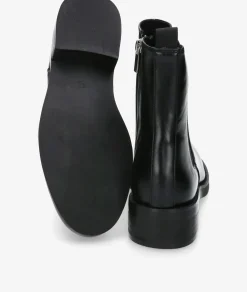 Botines CORINA M5855 en negro