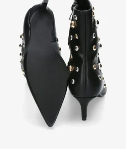 Botines CORINA M5636 en negro