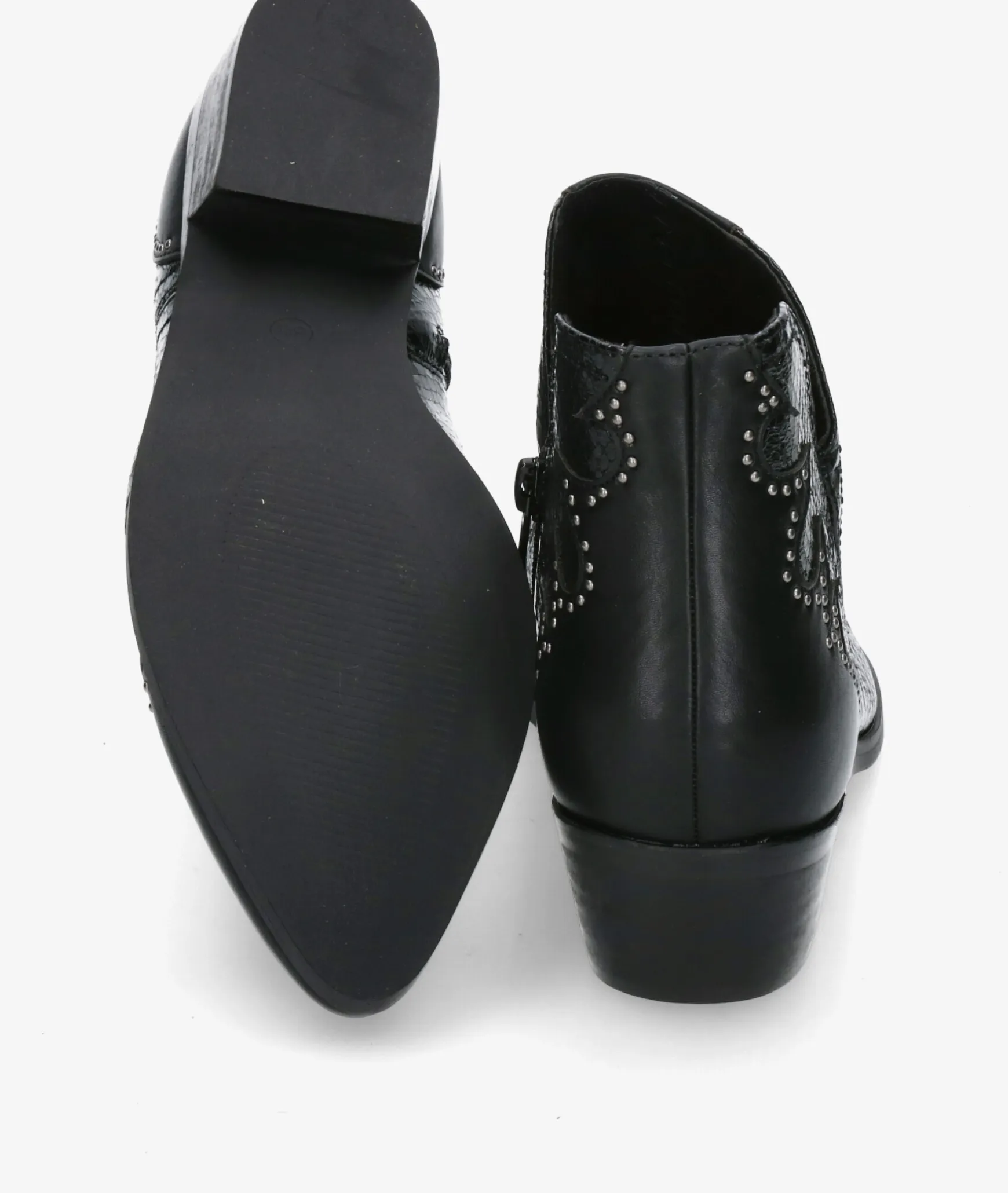 Botines CORINA M5792 en negro