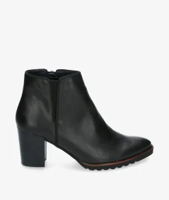 Botines Dorking 7224 en negro