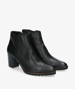 Botines Dorking 7224 en negro