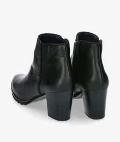 Botines Dorking 7224 en negro