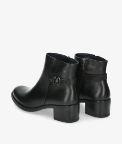 Botines Dorking 8966 en negro