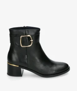 Botines Dorking 9603 en negro