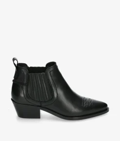 Botines LOL KORA 7231 en negro