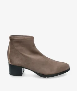 Botines pabloochoa.shoes 5107 en taupe