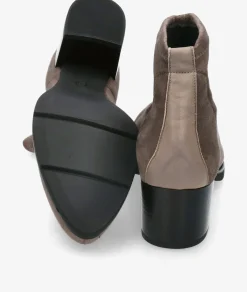 Botines pabloochoa.shoes 5107 en taupe