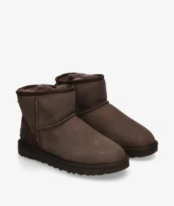 Botines UGG CLASSIC MINI II en marrón