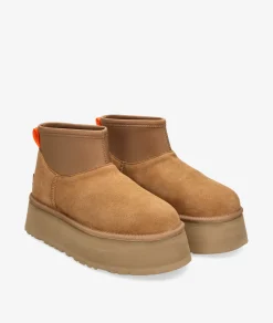 Botines UGG CLASSIC MINI DIPPER en cuero