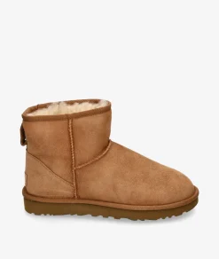 Botines UGG CLASSIC MINI II en cuero