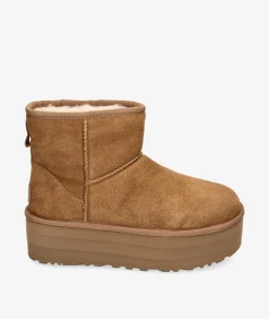Botines UGG CLASSIC MINI PLATFORM en cuero