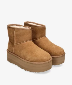 Botines UGG CLASSIC MINI PLATFORM en cuero
