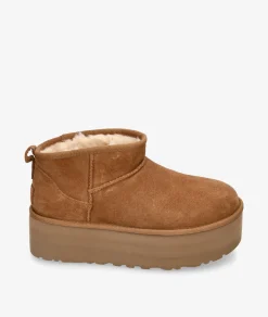 Botines UGG CLASSIC ULTRA MINI PLATFORM en cuero