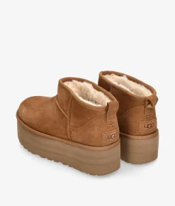 Botines UGG CLASSIC ULTRA MINI PLATFORM en cuero
