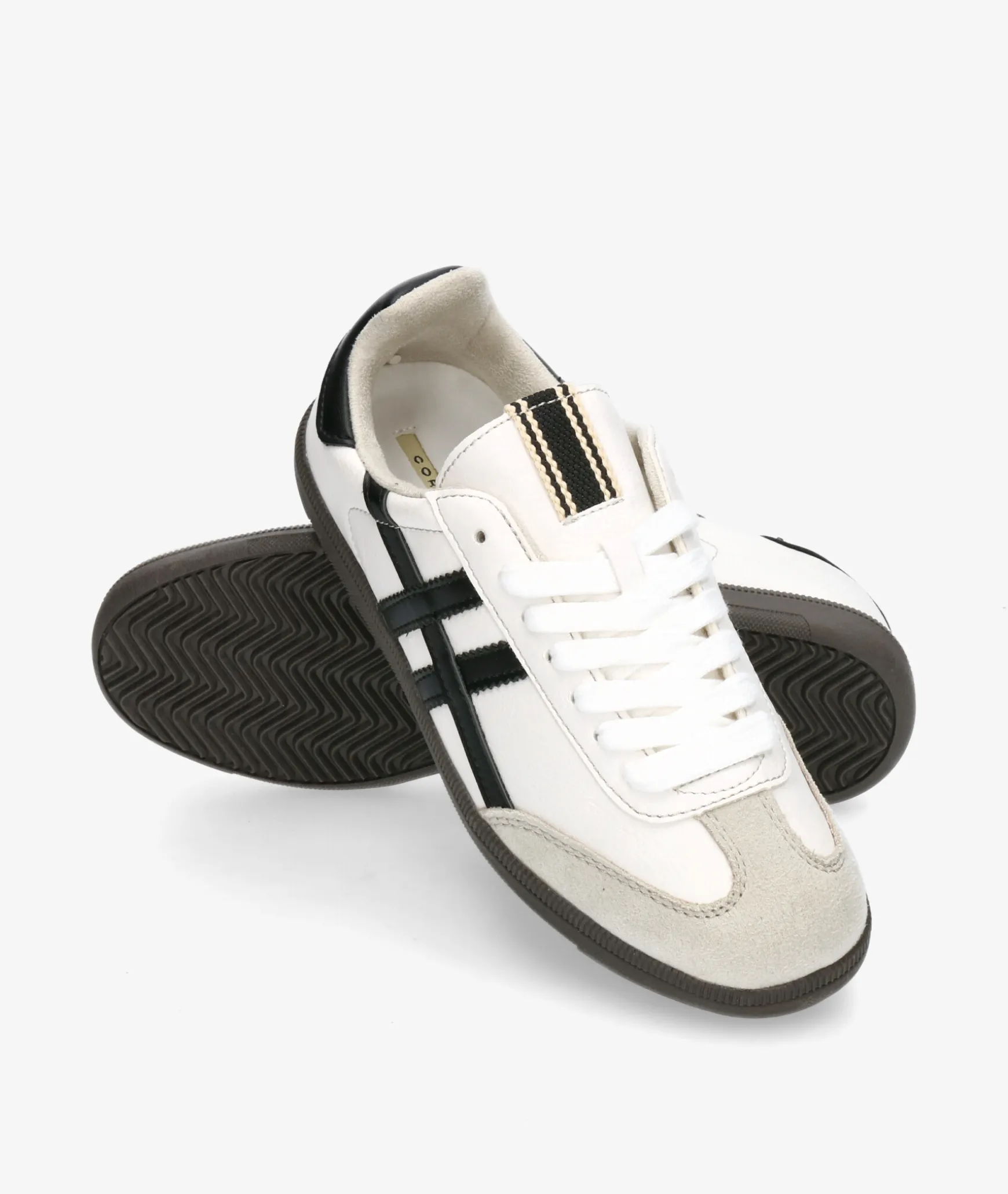 Deportivos CORINA M5520 en blanco