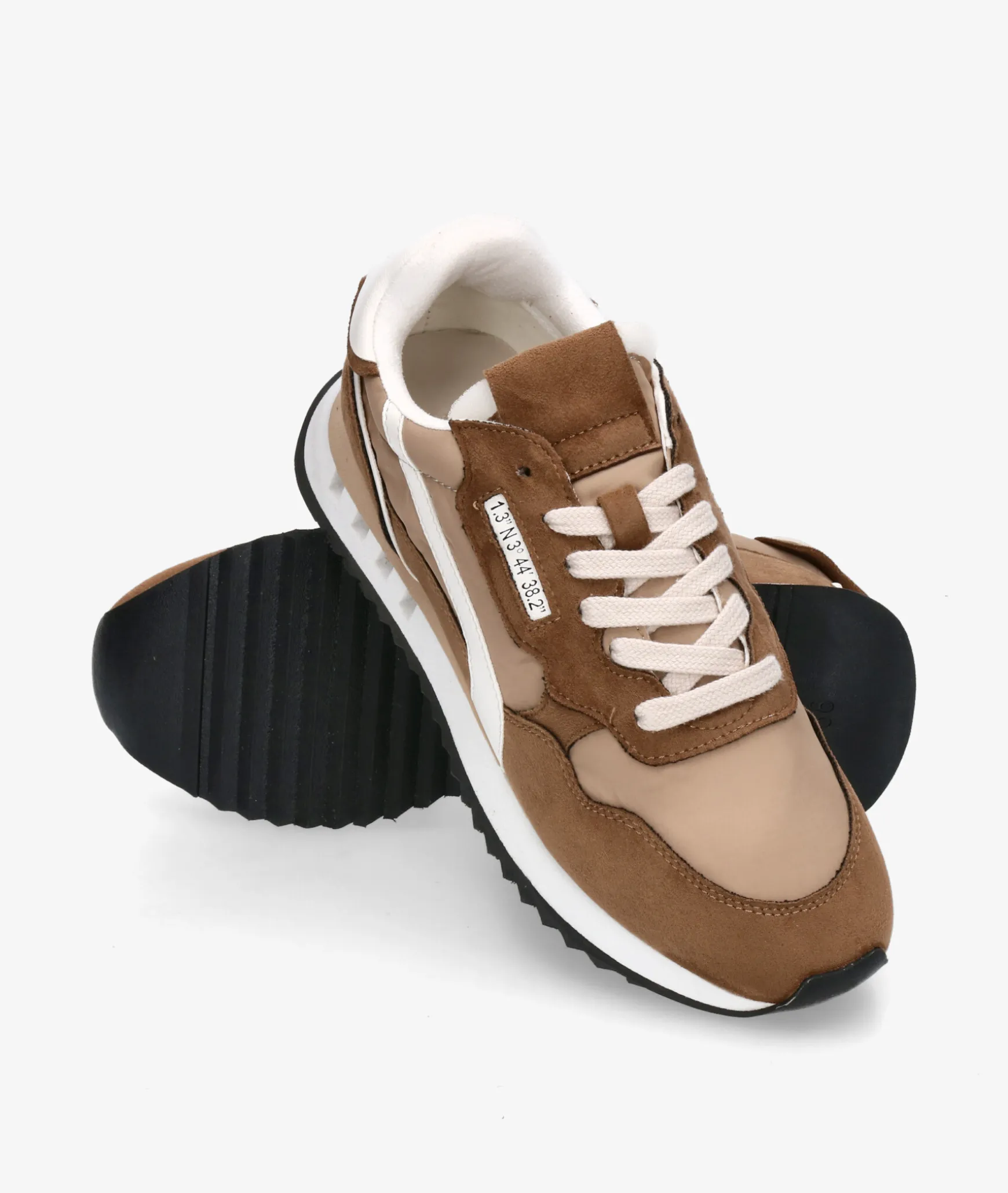 Deportivos CORINA M5580 en beige