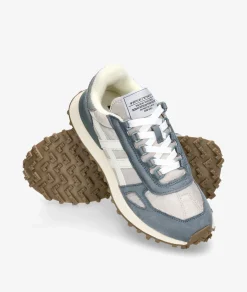 Deportivos CORINA M6065 en jeans