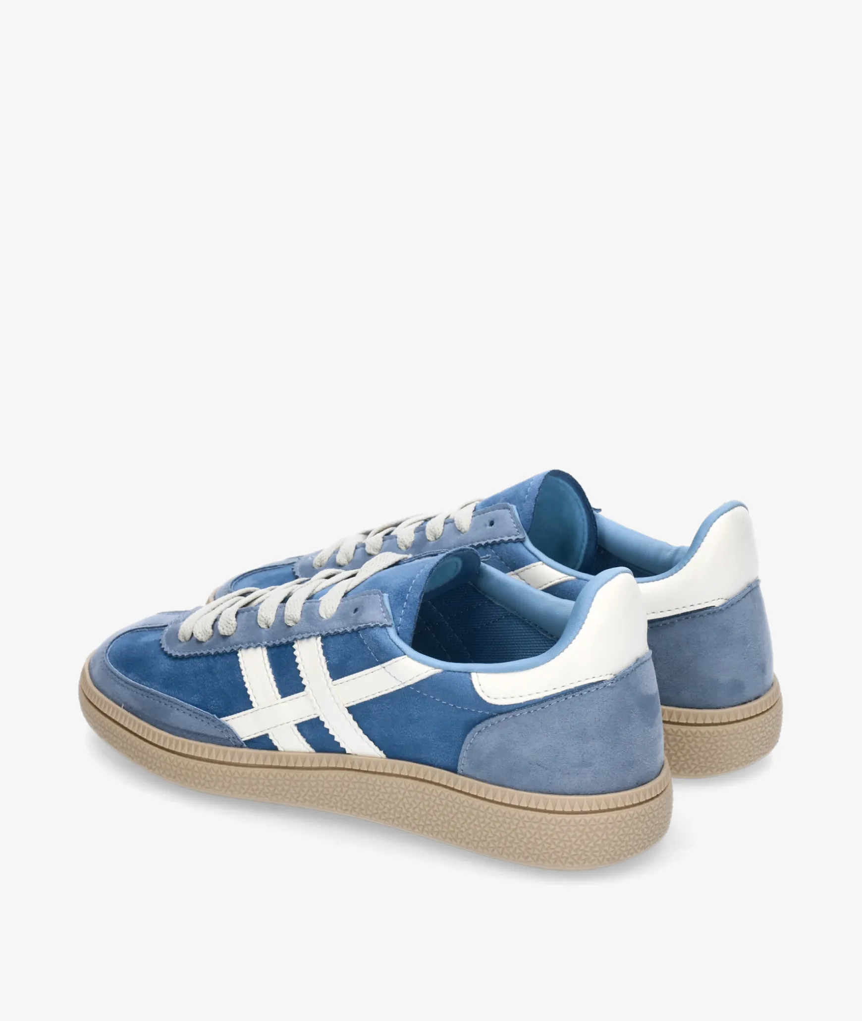 Deportivos CORINA M6045 en jeans