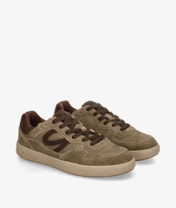 Deportivos Natural World 8456 en serraje taupe