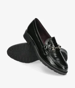 Mocasines Pitillos 10180 en charol negro