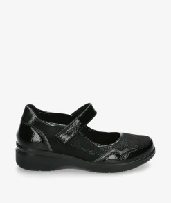 Zapatos confort Amarpies 29381 en charol negro