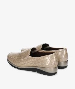 Zapatos confort Pitillos 10003 en charol hueso