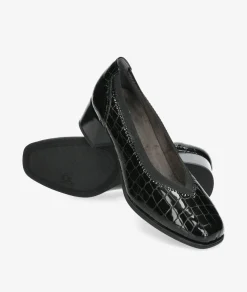 Zapatos de vestir Pitillos 10120 en charol negro