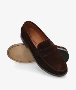 Zapatos de vestir Traveris 93000 en serraje marrón