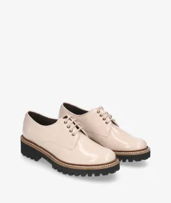 Zapatos inglés Kénnebec 7050 en charol beige