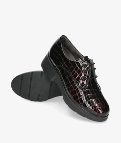 Zapatos inglés Pitillos 10057 en charol burdeos