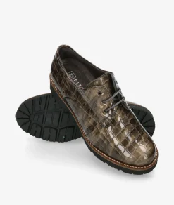 Zapatos inglés Pitillos 10771 en charol taupe