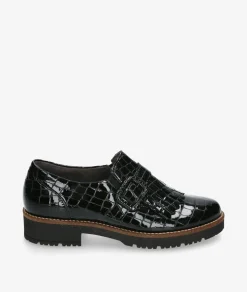 Zapatos Pitillos 10772 en charol negro