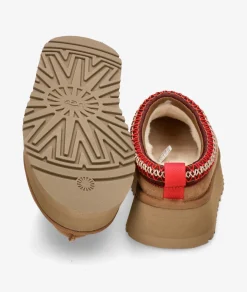 Zuecos UGG TAZZ en cuero